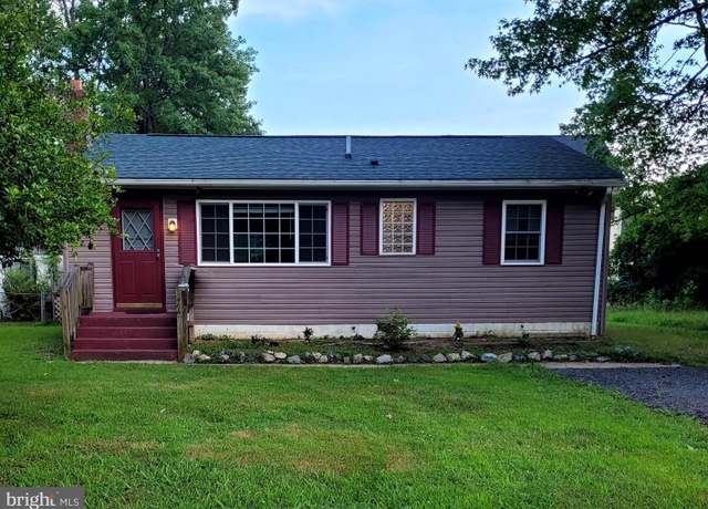 Property at 244 6th St, Colonial Beach, VA 22443, 3 beds, 1 bath