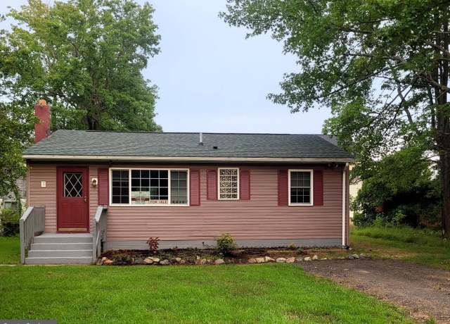 Property at 244 6th St, Colonial Beach, VA 22443, 3 beds, 1 bath