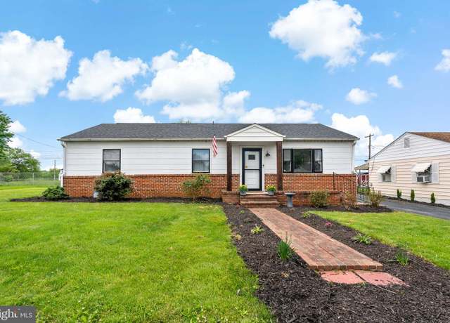 Property at 620 State Cir, Martinsburg, WV 25401, 3 beds, 1 bath