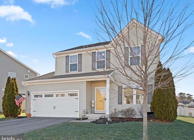 Property at 38004 Cormorant Ct, Selbyville, DE 19975, 4 beds, 2.5 baths