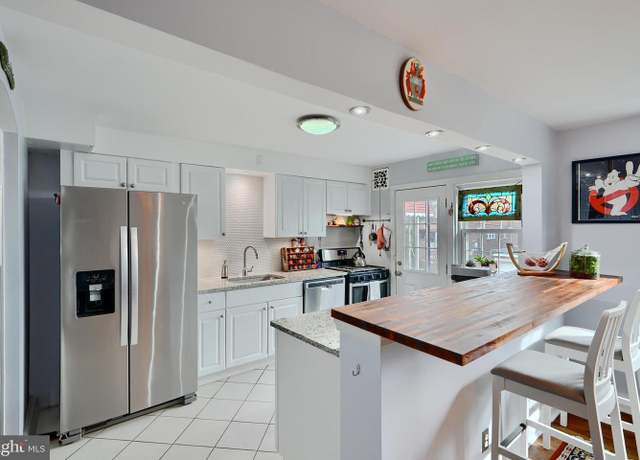 Property at 409 Academy Rd, Baltimore, MD 21228, 3 beds, 2 baths