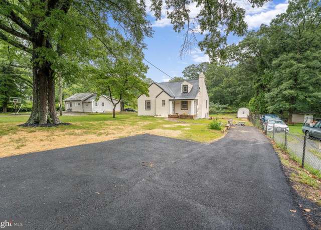 Property at 2908 Parkland Dr, District Heights, MD 20747, 5 beds, 4 baths