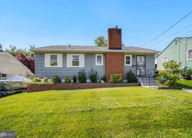 Property at 1409 Torrey Pl, Hyattsville, MD 20782, 4 beds, 2 baths
