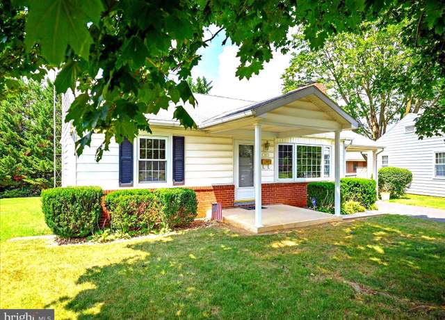 Property at 913 Kenwood Dr, Hagerstown, MD 21740, 2 beds, 1 bath
