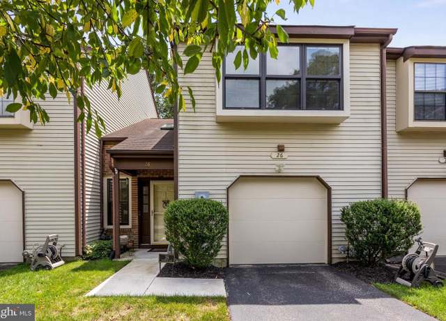 Property at 26 Augusta Ct, Marlton, NJ 08053, 2 beds, 2.5 baths