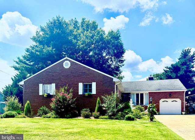Property at 12 Hunter Dr, Newfield, NJ 08344, 4 beds, 3.5 baths