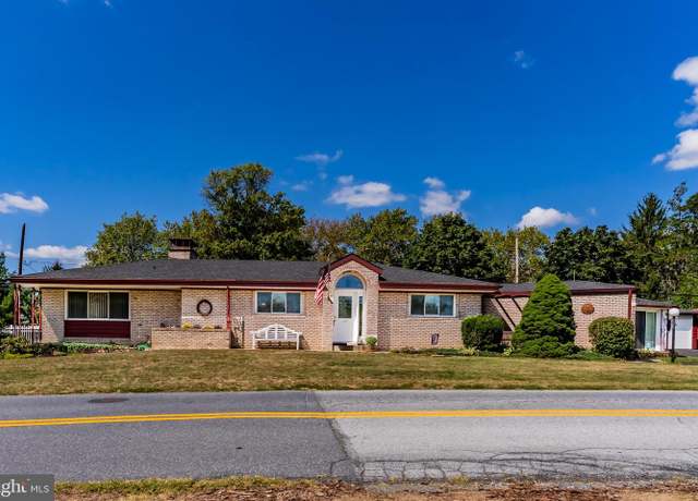 Property at 127 Oak Park Cir, Harrisburg, PA 17109, 4 beds, 3.5 baths