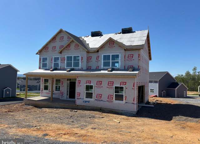Property at 2532 Austin Ave, Chambersburg, PA 17202, 4 beds, 2.5 baths