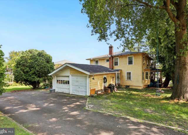 Property at 400 W Glenside Ave, Glenside, PA 19038, 3 beds, 1 bath
