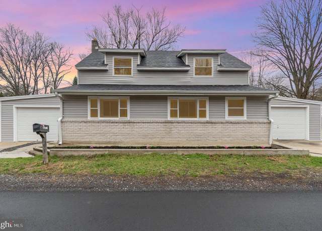 Property at 425 S Main St, Marysville, PA 17053, 3 beds, 3 baths