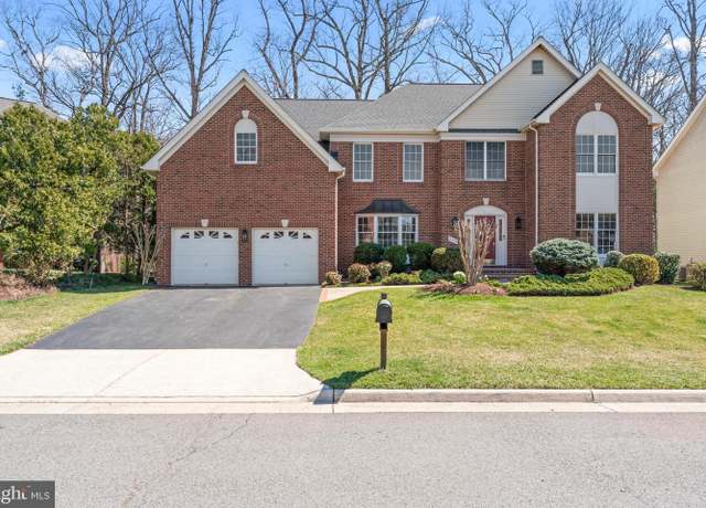 Property at 12725 Oak Farms Dr, Herndon, VA 20171, 4 beds, 4.5 baths