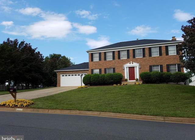 Property at 2007 Jonathan Dr, Sterling, VA 20164, 5 beds, 3.5 baths