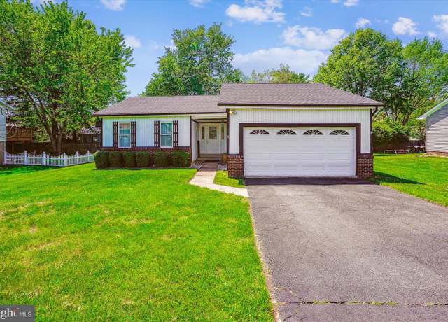 Property at 10114 Erin Ct, Manassas, VA 20110, 3 beds, 2 baths