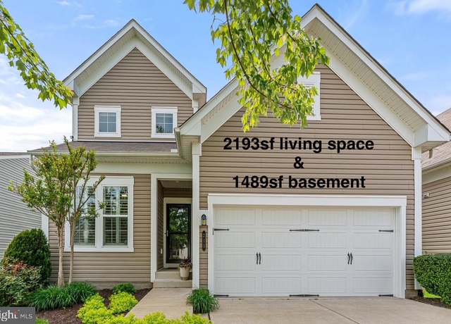 Property at 213 Denison St, Fredericksburg, VA 22406, 3 beds, 3 baths