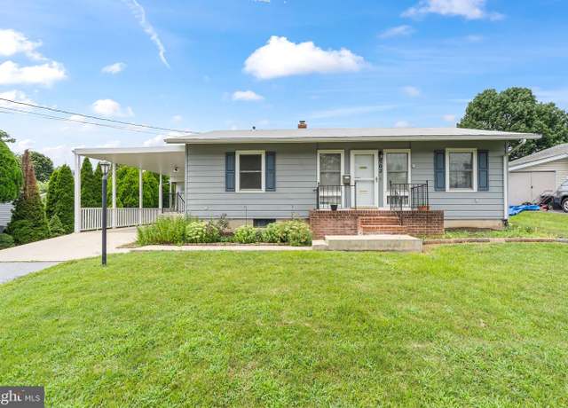 Property at 502 Lincoln Dr, Martinsburg, WV 25401, 2 beds, 1 bath