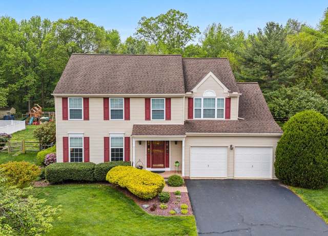 Property at 24 Oakview Dr, Newark, DE 19702, 4 beds, 2.5 baths