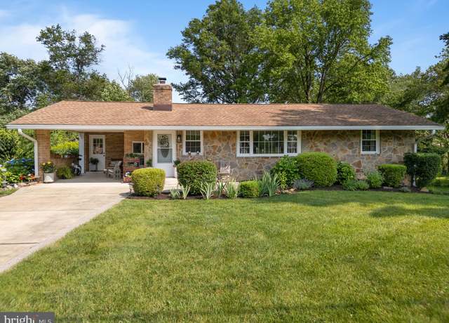 Property at 2002 Kershaw Ln, Wilmington, DE 19810, 3 beds, 2 baths