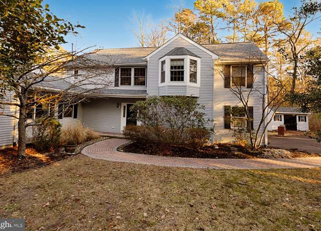 Property at 7 Heron Ct, Medford, NJ 08055, 5 beds, 2.5 baths