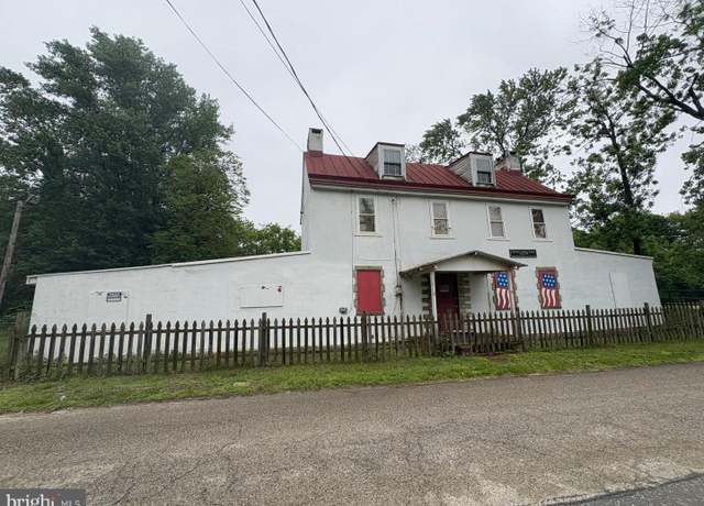 Property at 421 Cove Rd, Pennsauken, NJ 08110, 3 beds, 1 bath