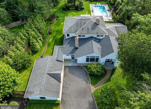 Property at 44 Locust Ln, Princeton, NJ 08540, 5 beds, 5.5 baths