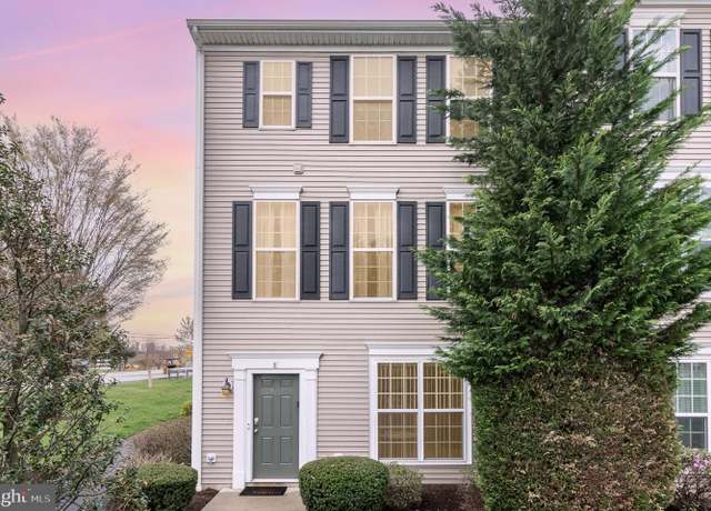 Property at 3001 E Meridian Cmns, Mechanicsburg, PA 17055, 3 beds, 2.5 baths