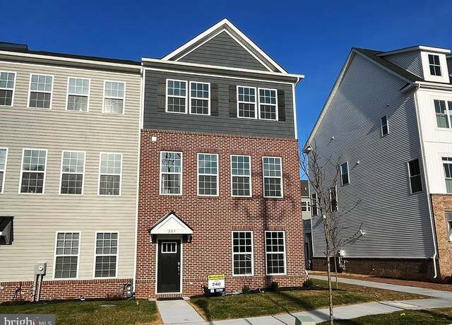 Property at 209 Smithworks Blvd, Phoenixville, PA 19460, 3 beds, 2.5 baths