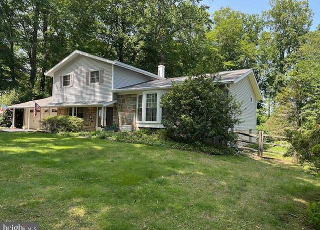Property at 444 Caswallen Dr, West Chester, PA 19380, 4 beds, 3.5 baths