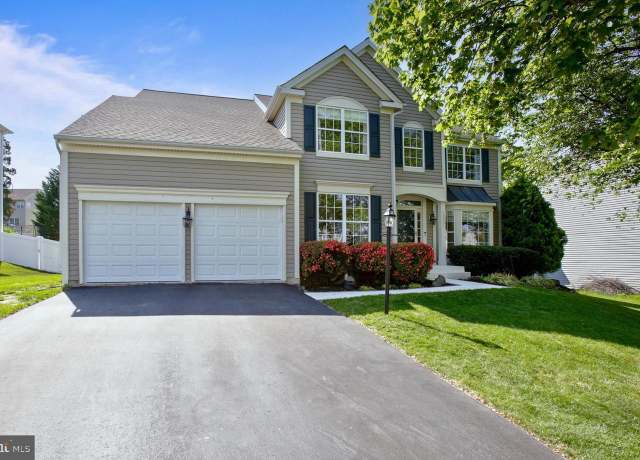 Property at 12931 Brigstock Ct, Bristow, VA 20136, 4 beds, 3.5 baths