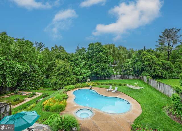 Property at 3917 Fessenden St NW, Washington, DC 20016, 3 beds, 2.5 baths