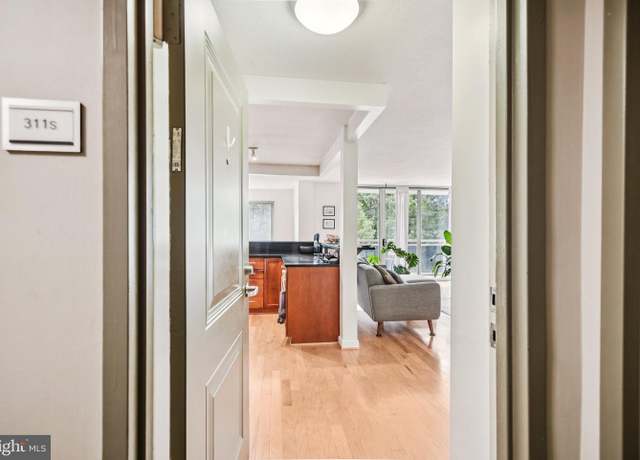 Property at 7333 New Hampshire Ave Unit 311 S, Takoma Park, MD 20912, 2 beds, 2 baths
