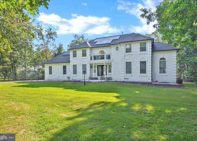 Property at 2 Wellington Ct, Medford, NJ 08055, 4 beds, 3.5 baths
