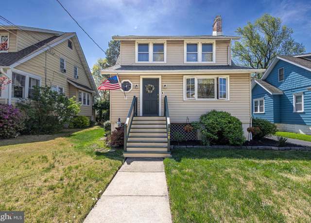 Property at 128 E Bettlewood Ave, Oaklyn, NJ 08107, 3 beds, 1.5 baths