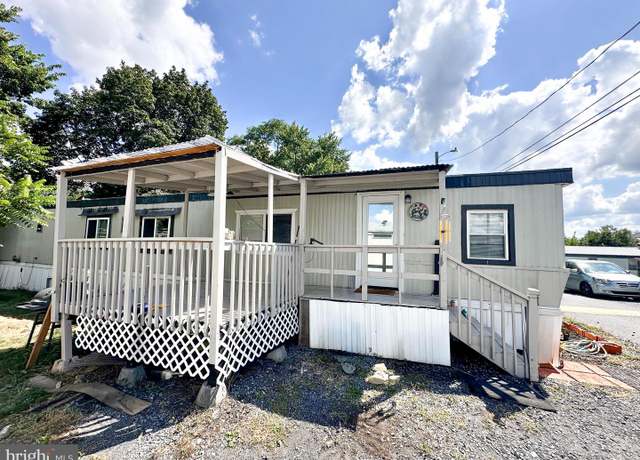 Property at 5159 E Trindle Rd #5, Mechanicsburg, PA 17055, 3 beds, 1 bath