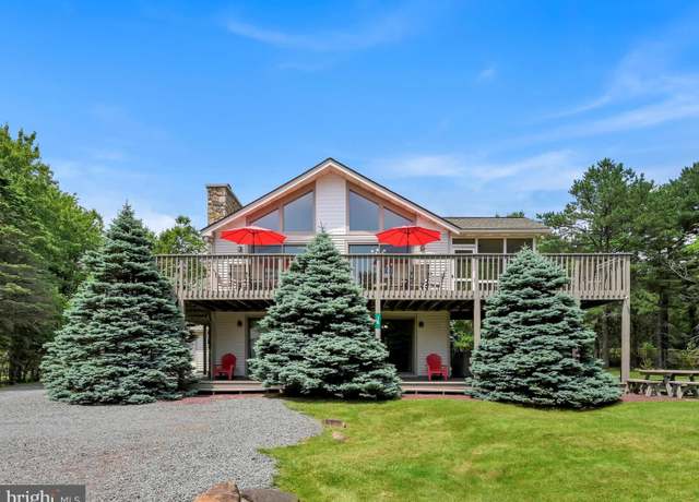 Property at 14 Parker Trl, Albrightsville, PA 18210, 5 beds, 3 baths