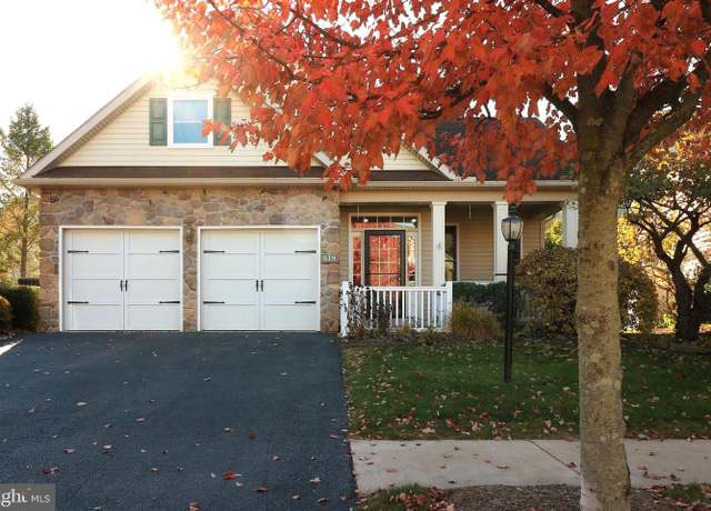 Property at 418 Homestead Ln, Boalsburg, PA 16827, 4 beds, 3.5 baths