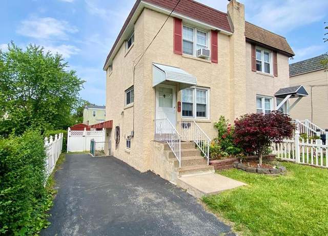 Property at 18 E Oak Ln, Glenolden, PA 19036, 3 beds, 1.5 baths