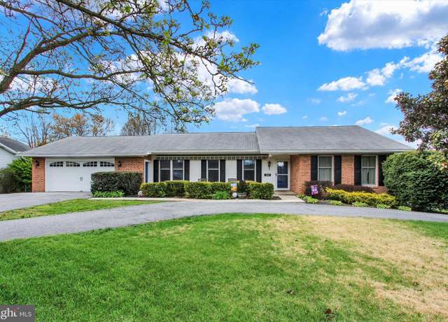 Property at 348 Strickler Ave, Waynesboro, PA 17268, 4 beds, 3.5 baths
