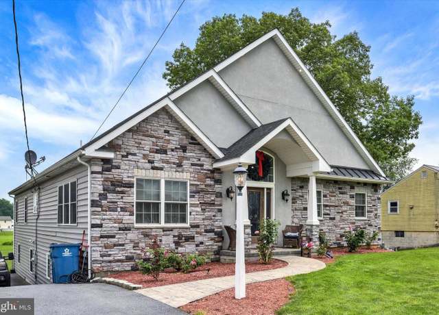 Property at 223 Colebrook Rd, Elizabethtown, PA 17022, 4 beds, 3.5 baths