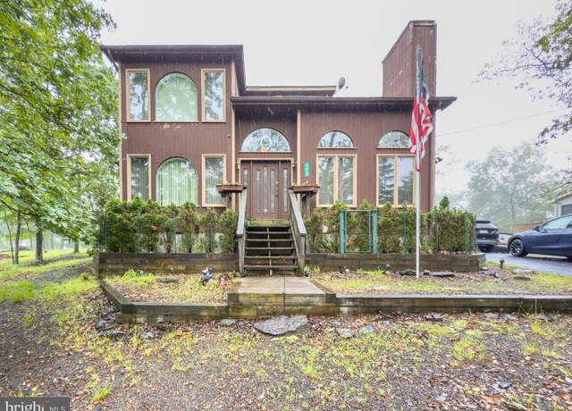 Property at 475 Hyland Dr, East Stroudsburg, PA 18301, 3 beds, 2 baths