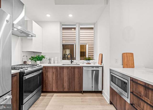 Property at 1513 Christian St #5, Philadelphia, PA 19146, 2 beds, 2 baths