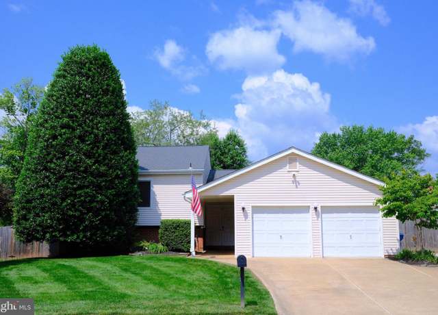 Property at 231 E Juniper Ave, Sterling, VA 20164, 3 beds, 2.5 baths