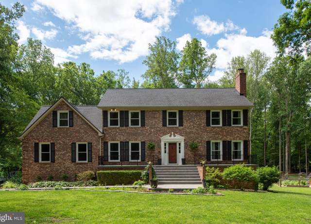 Property at 1 Autumn Dr, Stafford, VA 22556, 6 beds, 3.5 baths