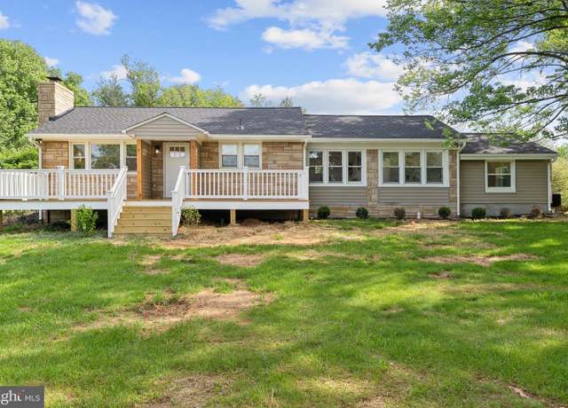 Property at 214 Dillard Ct, Front Royal, VA 22630, 3 beds, 2 baths