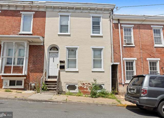 Property at 821 W Seventh St, Wilmington, DE 19801, 2 beds, 2 baths