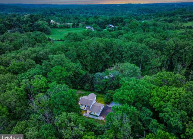 Property at 1225 Piney Hill Rd, Monkton, MD 21111, 3 beds, 2.5 baths