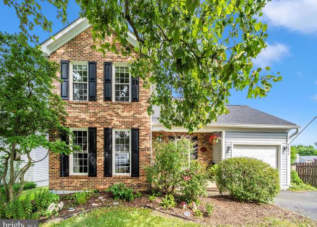 Property at 5004 Mallard Ln, Frederick, MD 21703, 3 beds, 3.5 baths