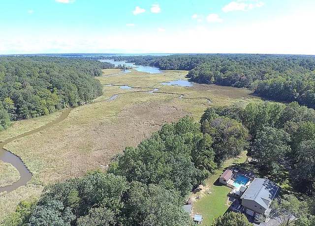 Property at 39550 Mount Wolf Rd, Charlotte Hall, MD 20622, 8 beds, 6.5 baths