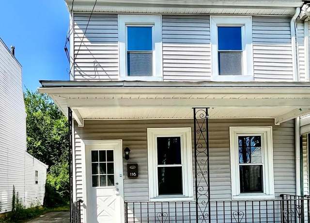 Property at 116 E Federal St, Burlington, NJ 08016, 4 beds, 1.5 baths