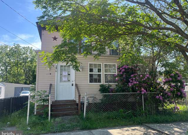Property at 309 N 7th St, Millville, NJ 08332, 3 beds, 1.5 baths