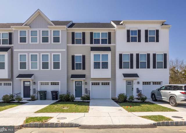 Property at 28 Sand Hills Dr, Williamstown, NJ 08094, 3 beds, 2.5 baths